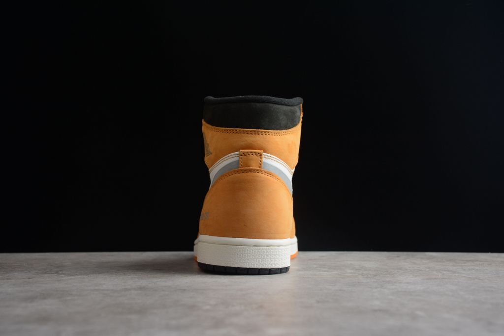 Air Jordan 1 Retro High OG Element Gore Tex Light Curry