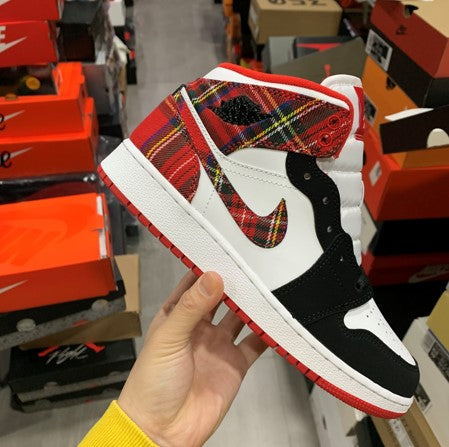 Air Jordan 1 Mid Christmas Red Plaid