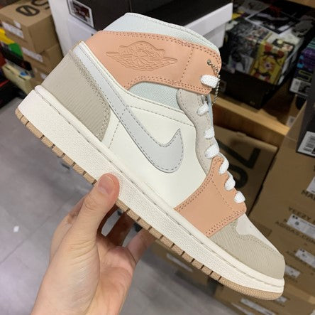 Air Jordan 1 Mid Beige Light Gray Stitching