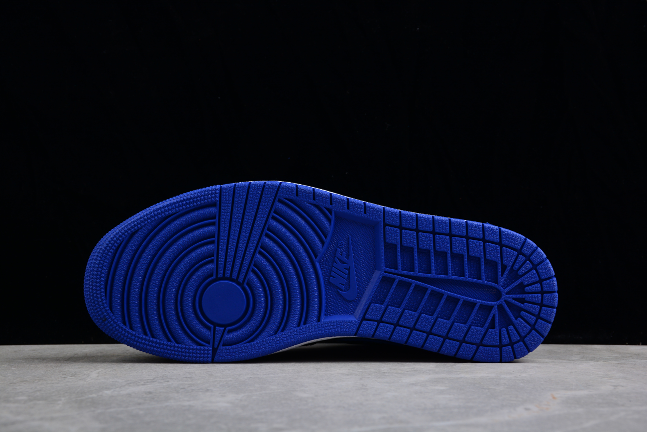 Air Jordan 1 High OG 'Patent Royal'