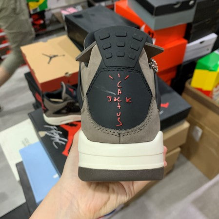 Air Jordan 4 x Travis Scott Olive