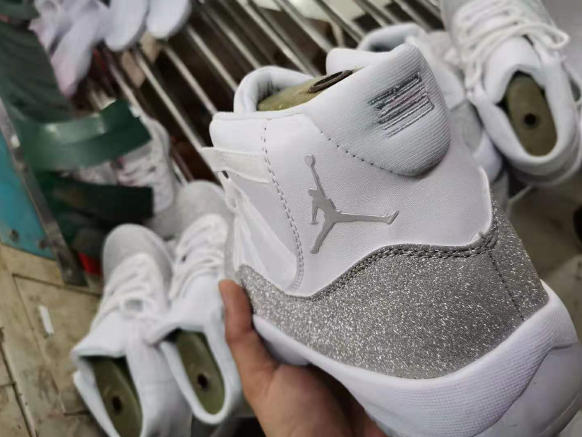 Air Jordan 11 Metallic Silver