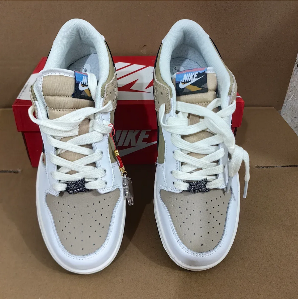 Dunk Low Year Of The Horse Shoes Sneakers