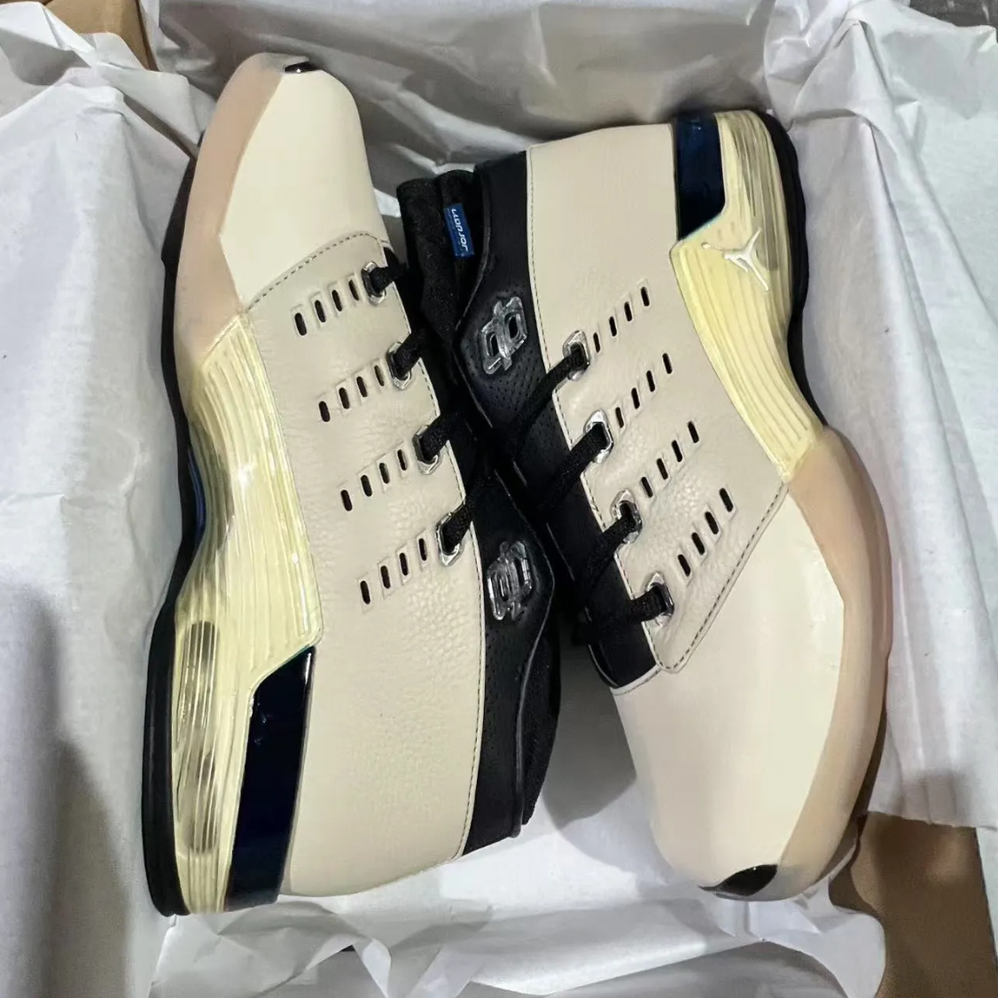 Infinite Archives x Air Jordan 17 Low Beach Shoes Sneakers