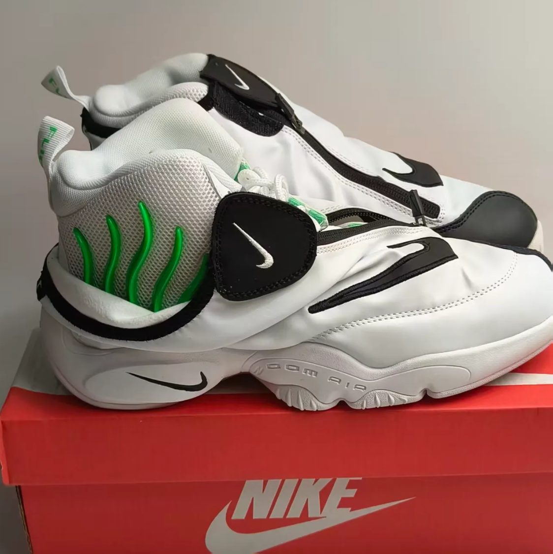 Air Zoom Flight The Glove SL ‘White Poison Green’ Shoes Sneakers