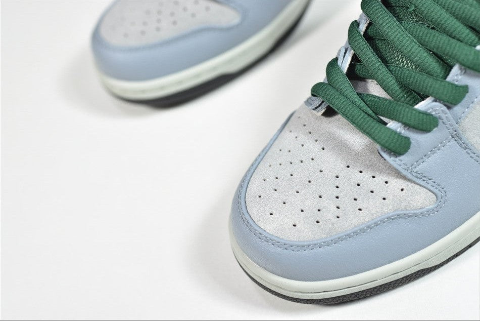 SB Dunk Low Maple Leaf Central Park Shoes Sneakers