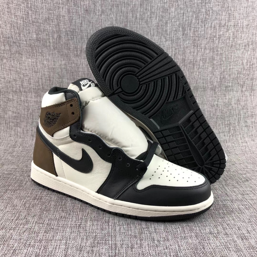 Air Jordan 1 Retro High Dark Mocha