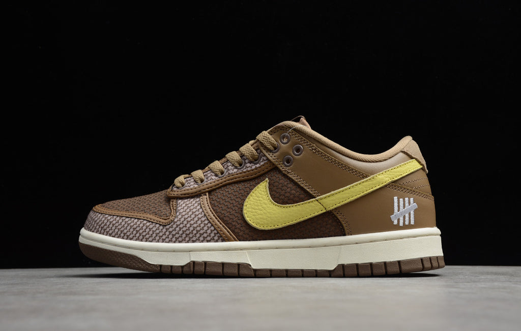 Undefeated X NK Dunk Low Canteen