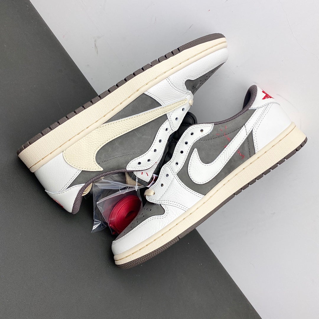Air Jordan 1 Low OG Reverse Mocha x Travis Scott
