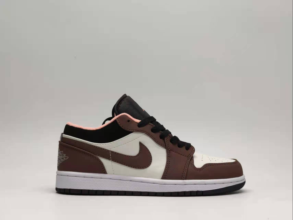 Air Jordan 1 Low Mocha