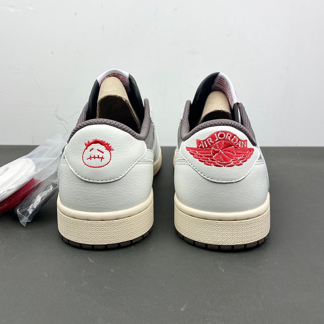 Air Jordan 1 Low OG Reverse Mocha x Travis Scott