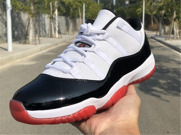 Air Jordan 11 Retro Low Concord Bred