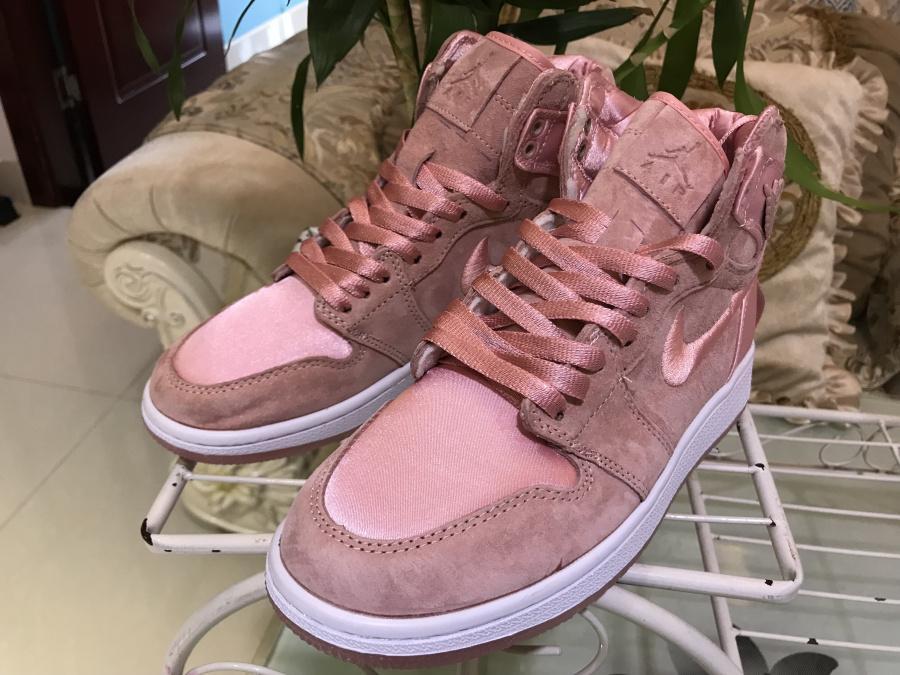 Air Jordan 1 Retro High Season of Her Sunset Tint (W)