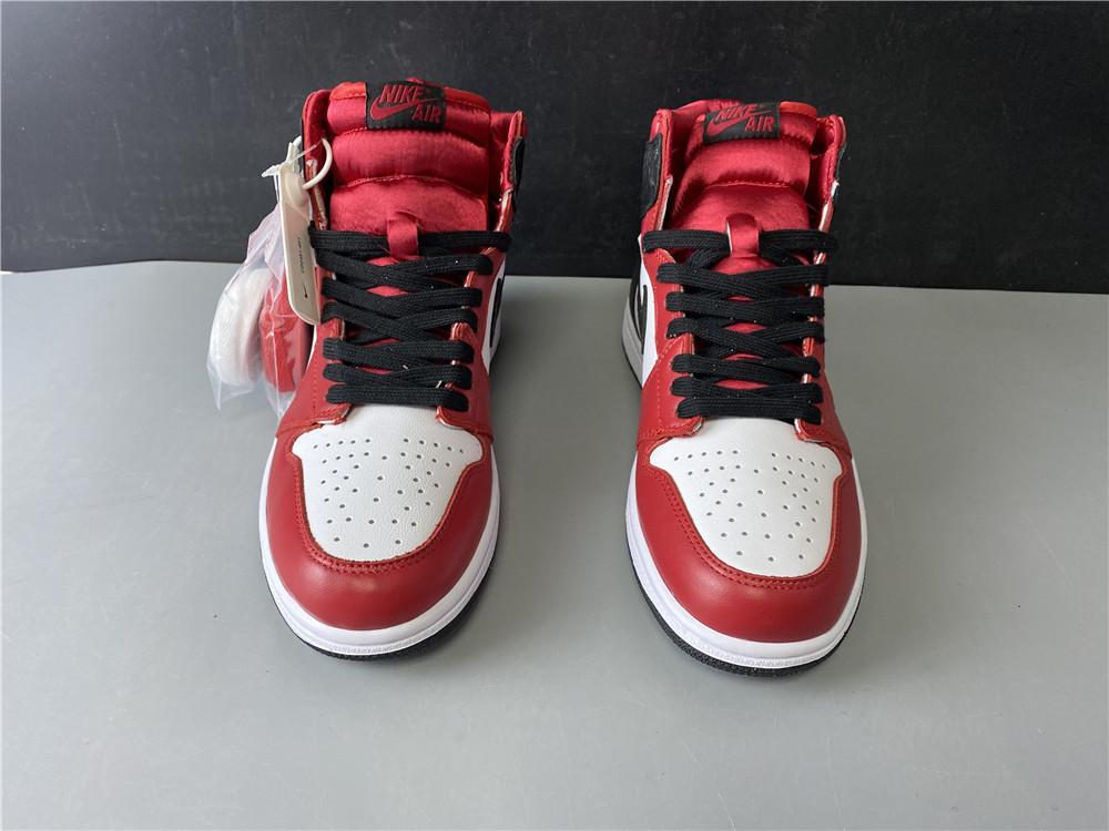 Air Jordan 1 Retro High Satin Snake Chicago