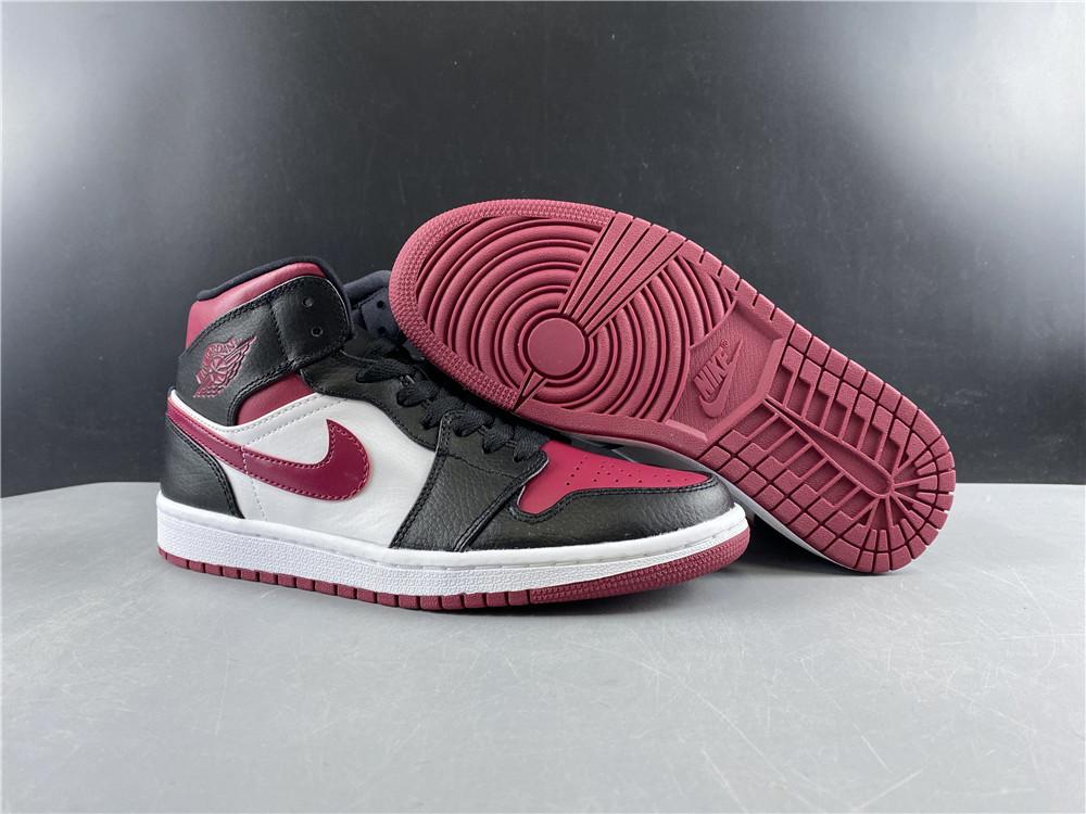 Air Jordan 1 Mid Bred Toe