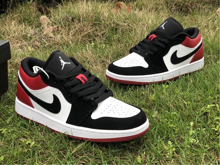 Air Jordan 1 Low Black Toe