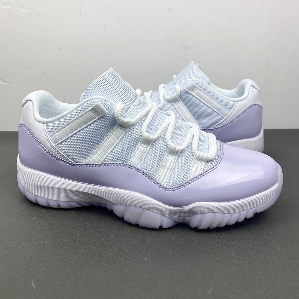 Air Jordan 11 Low Pure Violet