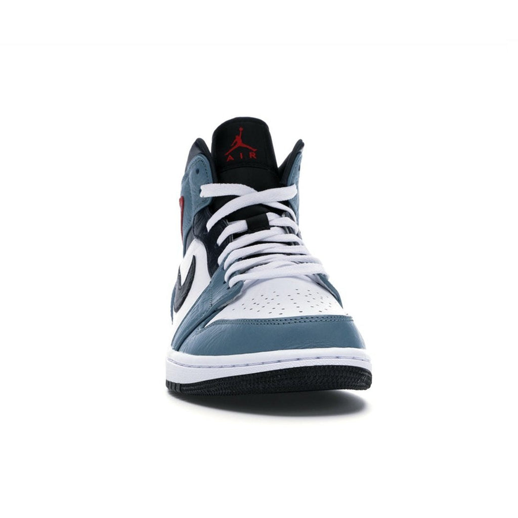 Air Jordan 1 Mid Fearless Facetasm
