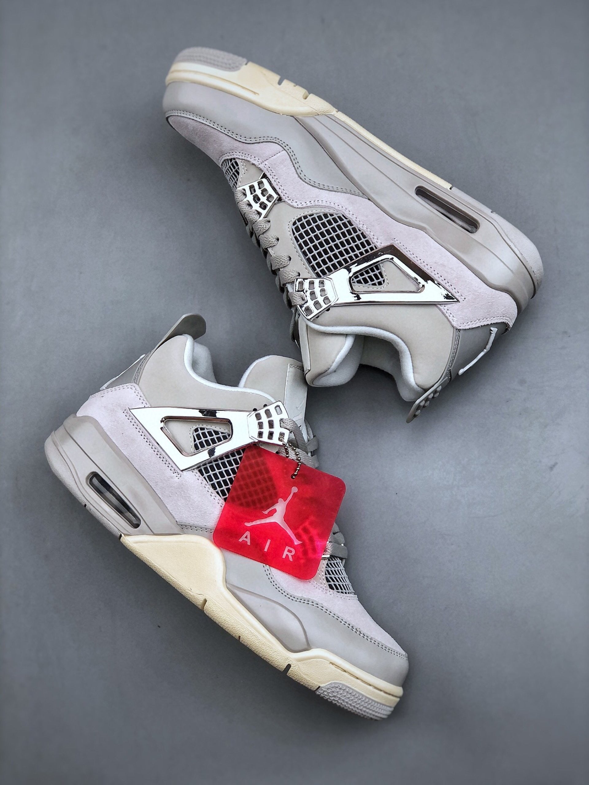 Air Jordan 4 Retro Frozen Moments
