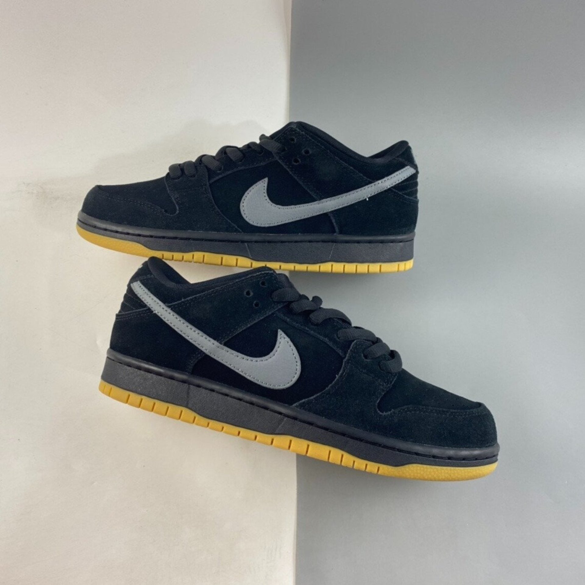 SB Dunk Low Fog (2021_2023)
