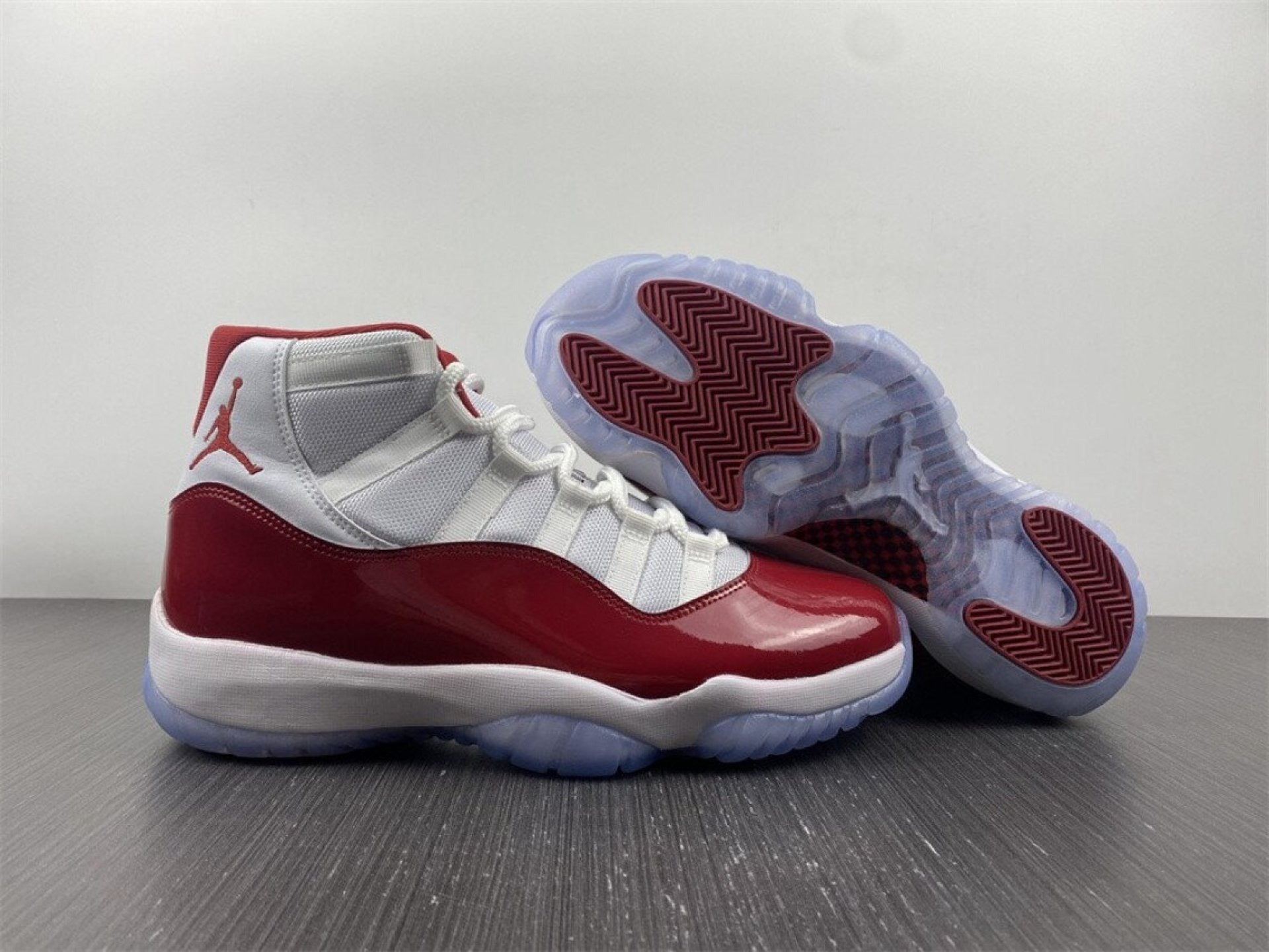 Air Jordan 11 Retro Cherry (2022)
