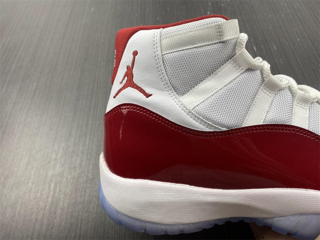 Air Jordan 11 Retro Cherry (2022)