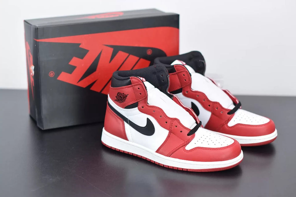 Air Jordan 1 Retro Chicago (2015)