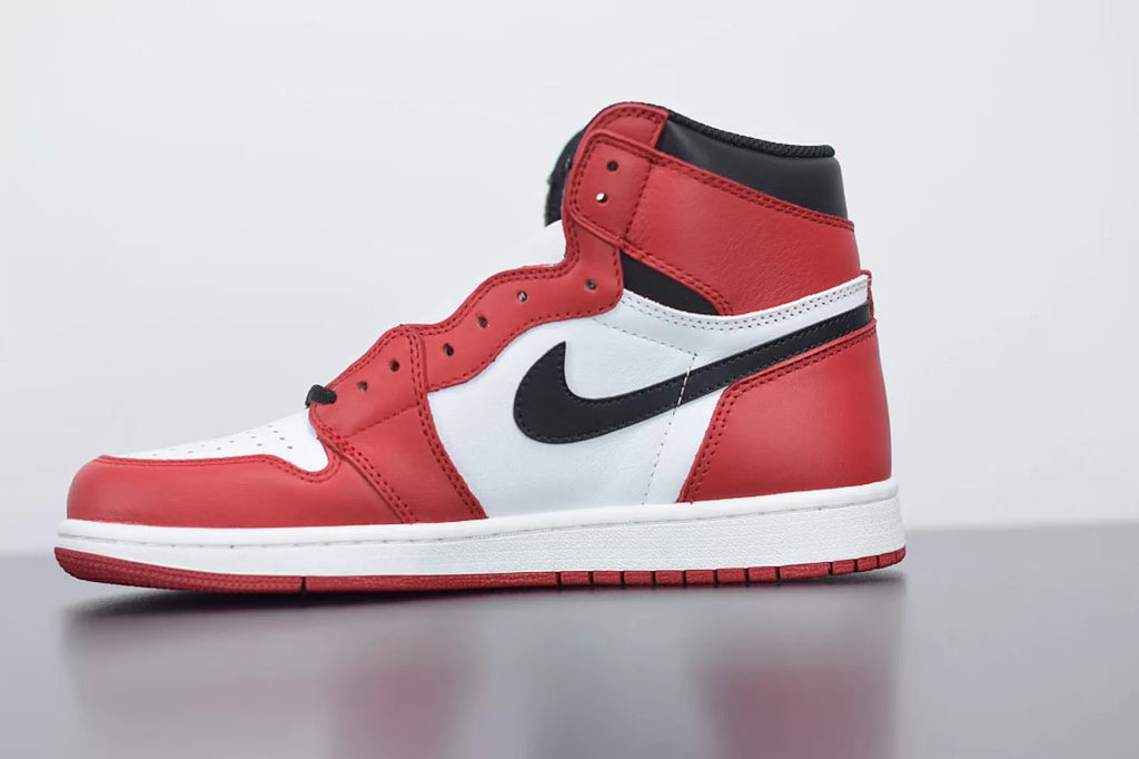 Air Jordan 1 Retro Chicago (2015)