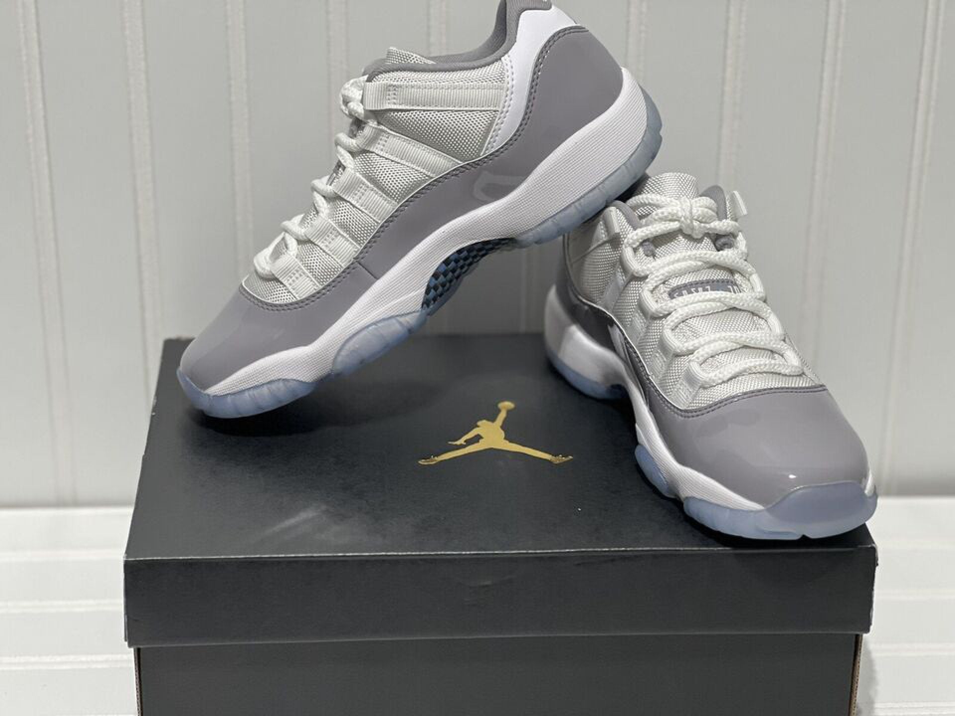Air Jordan 11 Retro Low Cement Grey