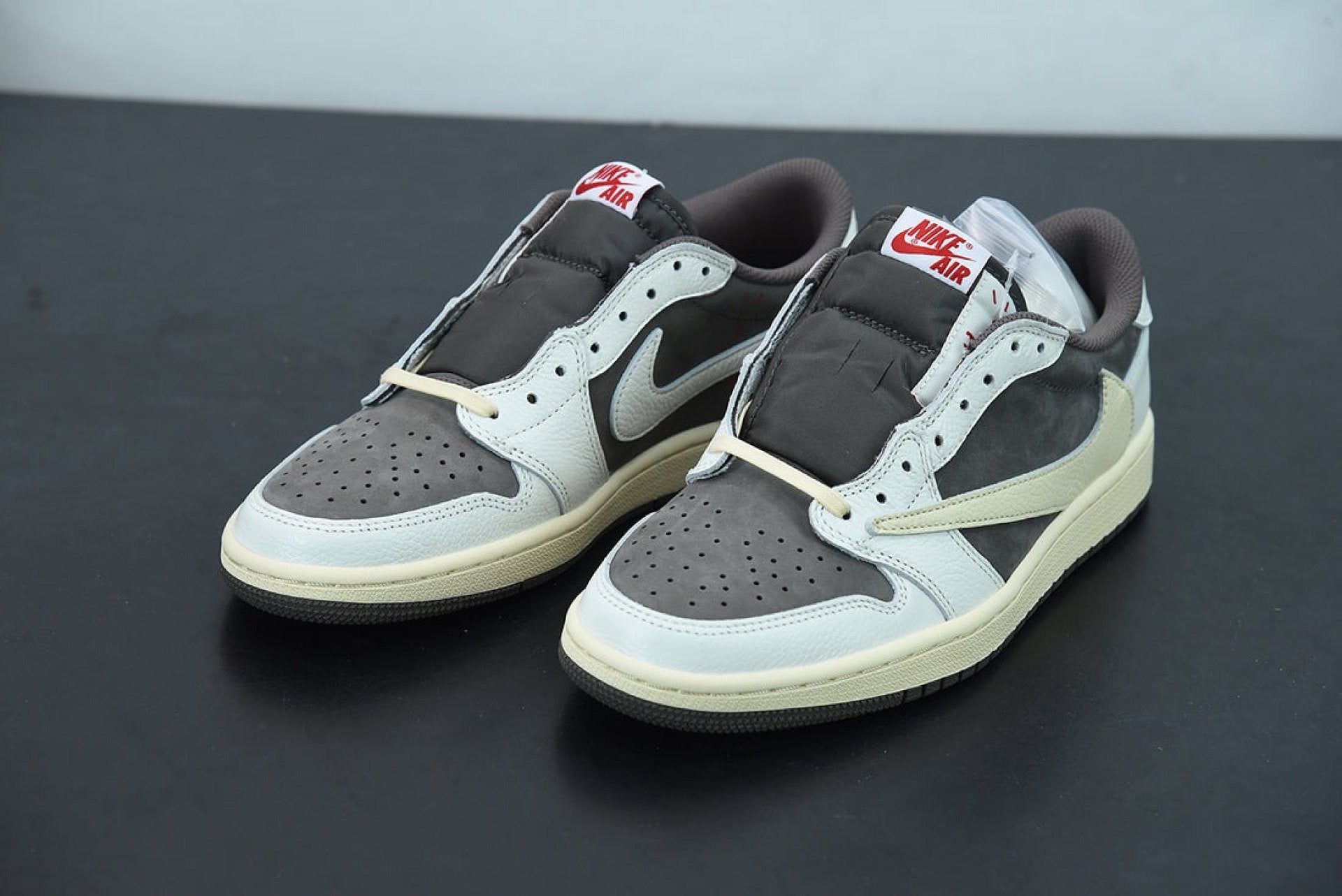 Air Jordan 1 Retro Low OG SP Travis Scott Reverse Mocha