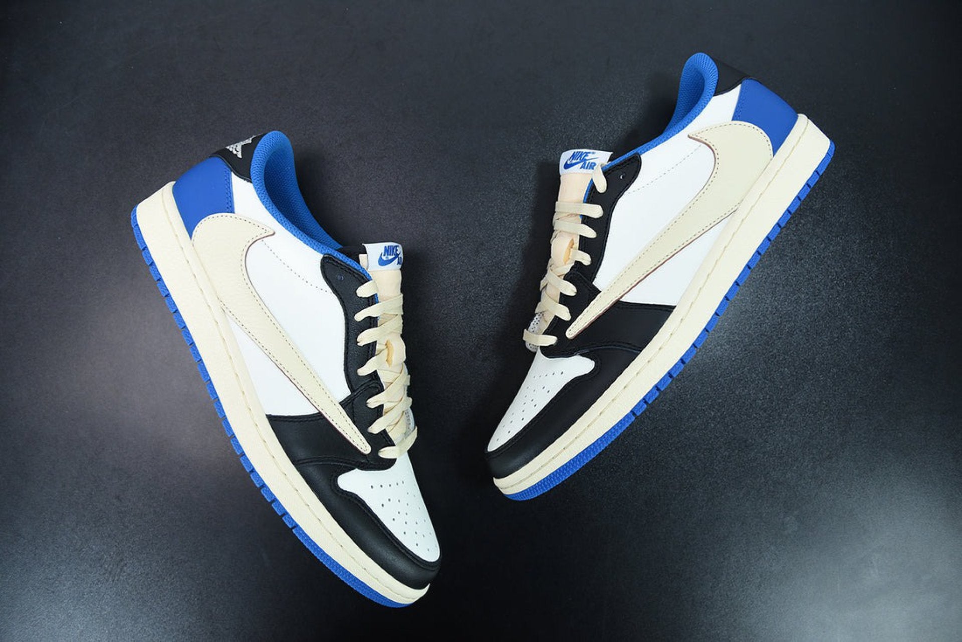 Air Jordan 1 Retro Low OG SP Fragment x Travis Scott