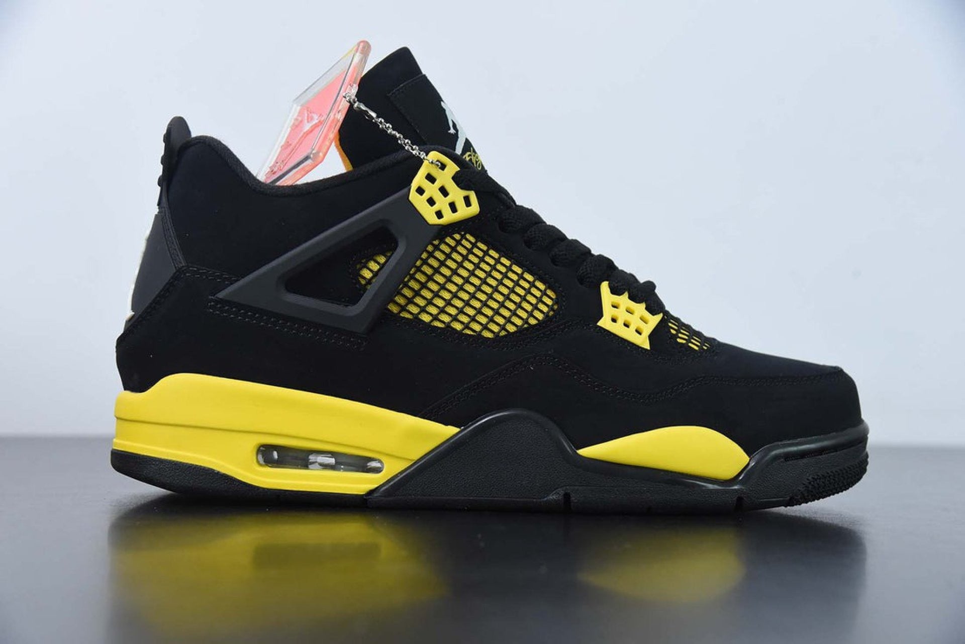 Air Jordan 4 Retro Thunder Yellow (2023)