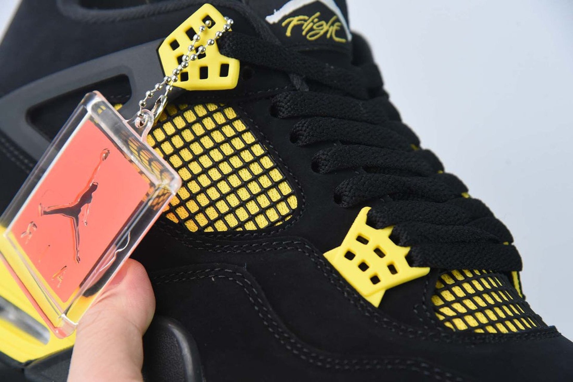 Air Jordan 4 Retro Thunder Yellow (2023)