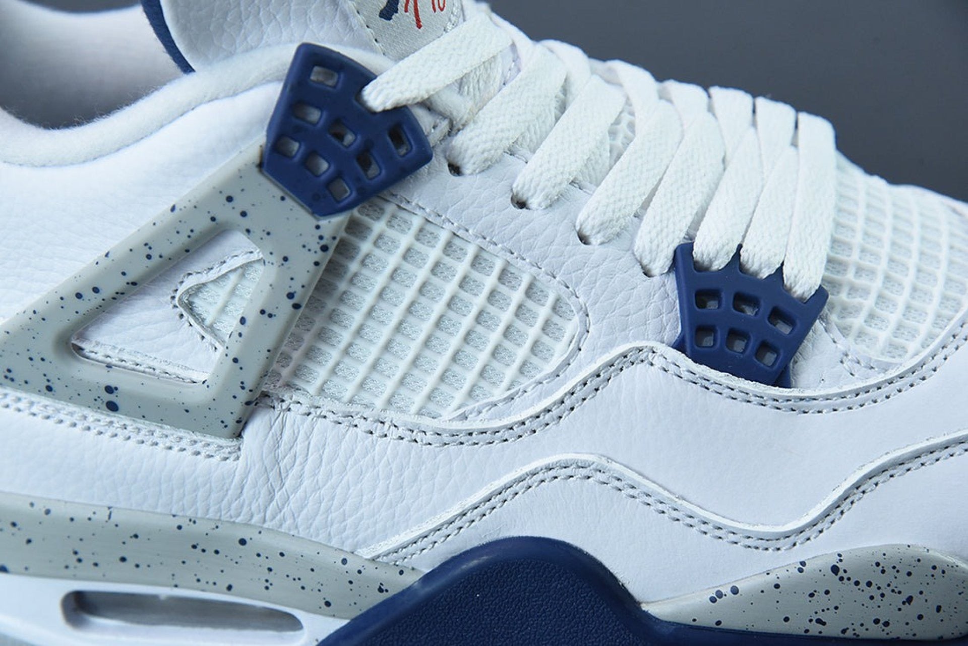 Air Jordan 4 Retro White Midnight Navy