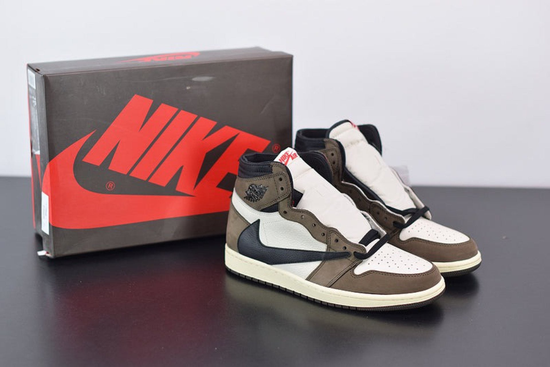 Air Jordan 1 Retro High OG SP Travis Scott Mocha