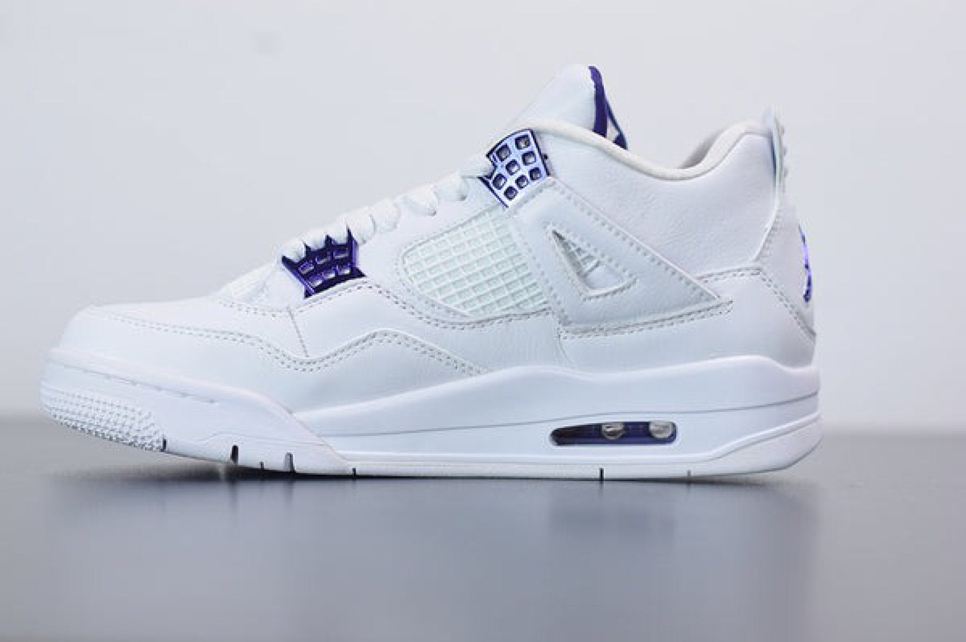 Air Jordan 4 Retro Metallic Purple