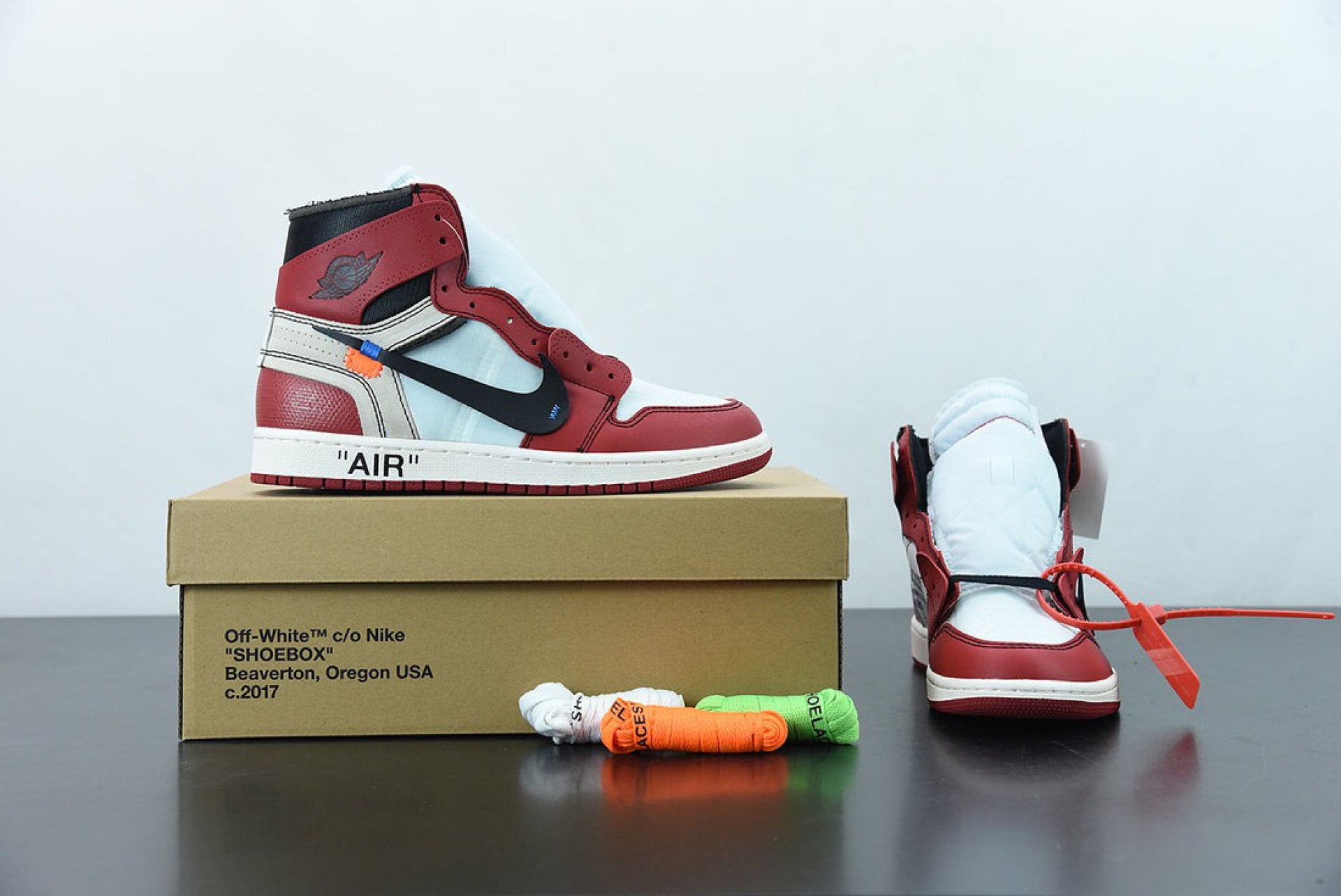 Air Jordan 1 Retro High Off-White Chicago