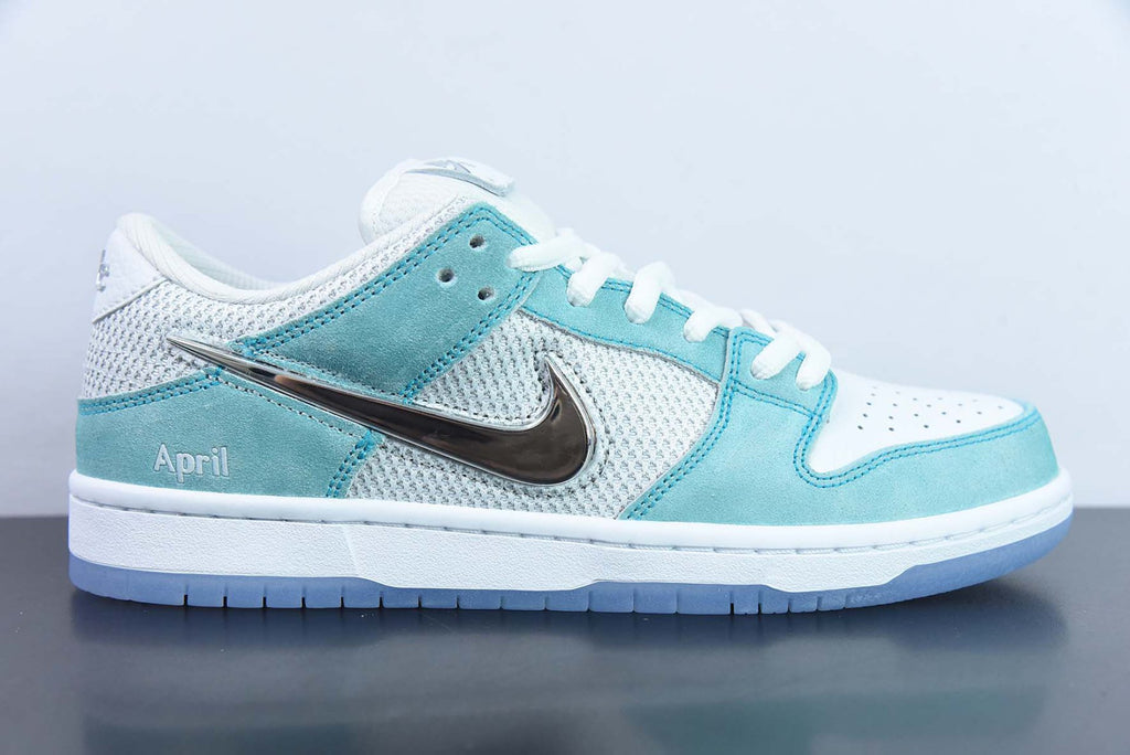 SB Dunk Low April Skateboards