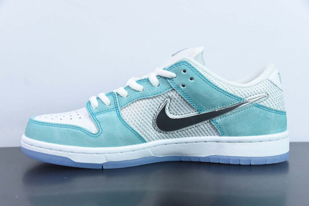 SB Dunk Low April Skateboards