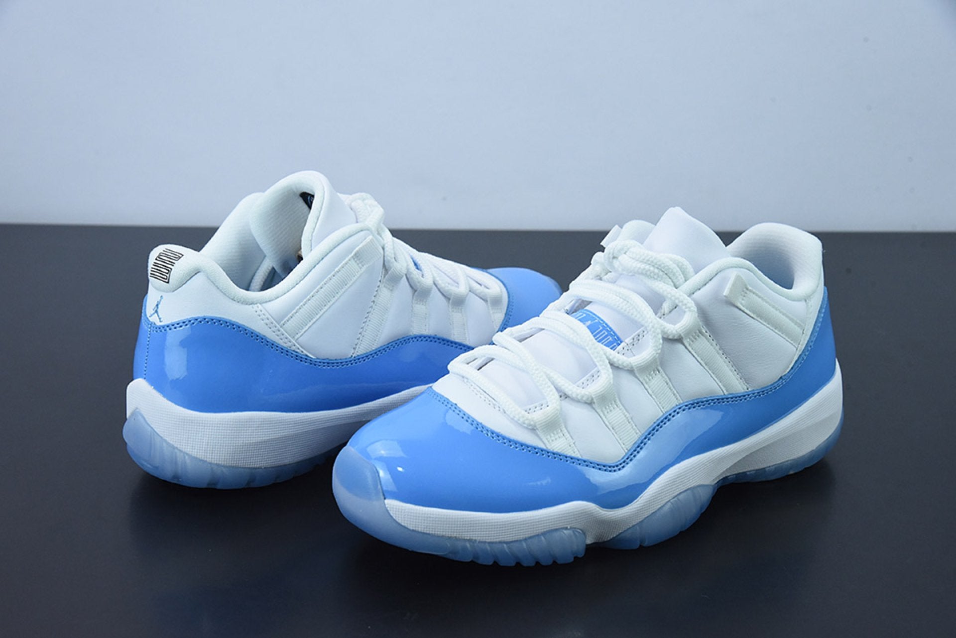 Air Jordan 11 Retro Low University Blue