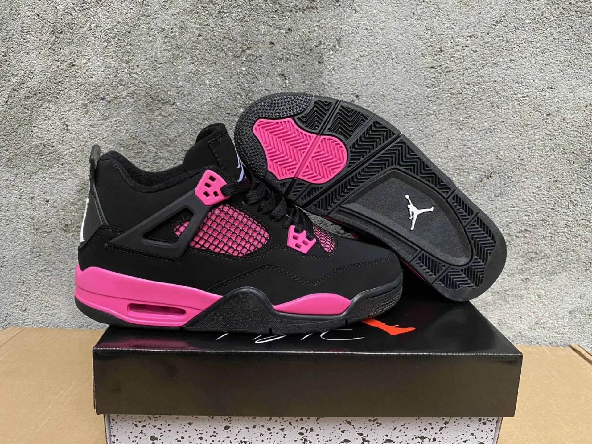 Air Jordan 4 Pink Thunder Black Pink Noir Rose