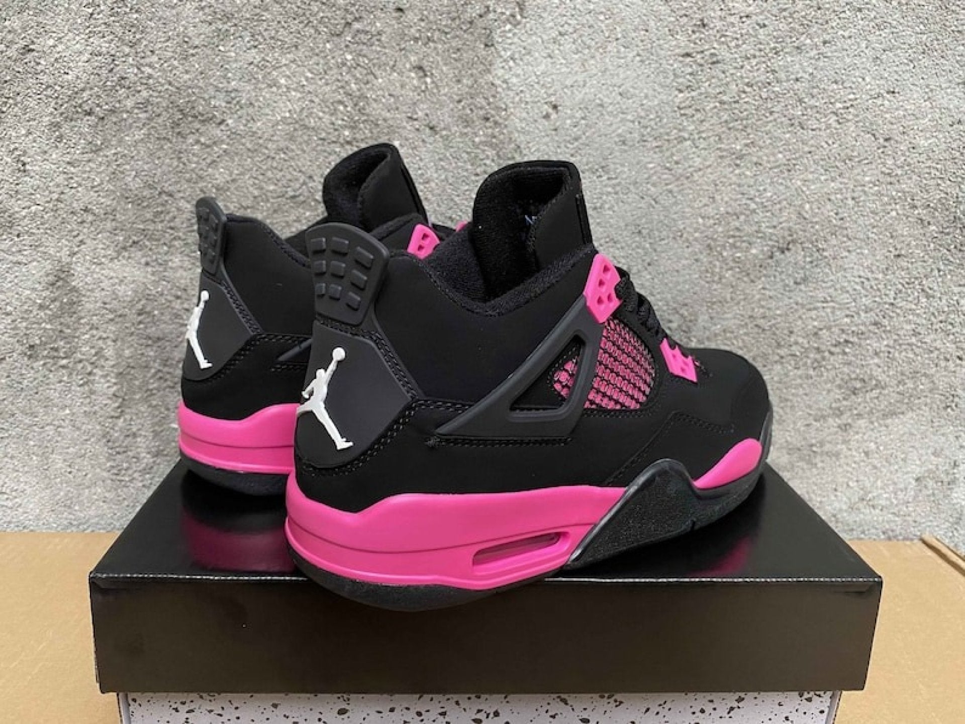 Air Jordan 4 Pink Thunder Black Pink Noir Rose