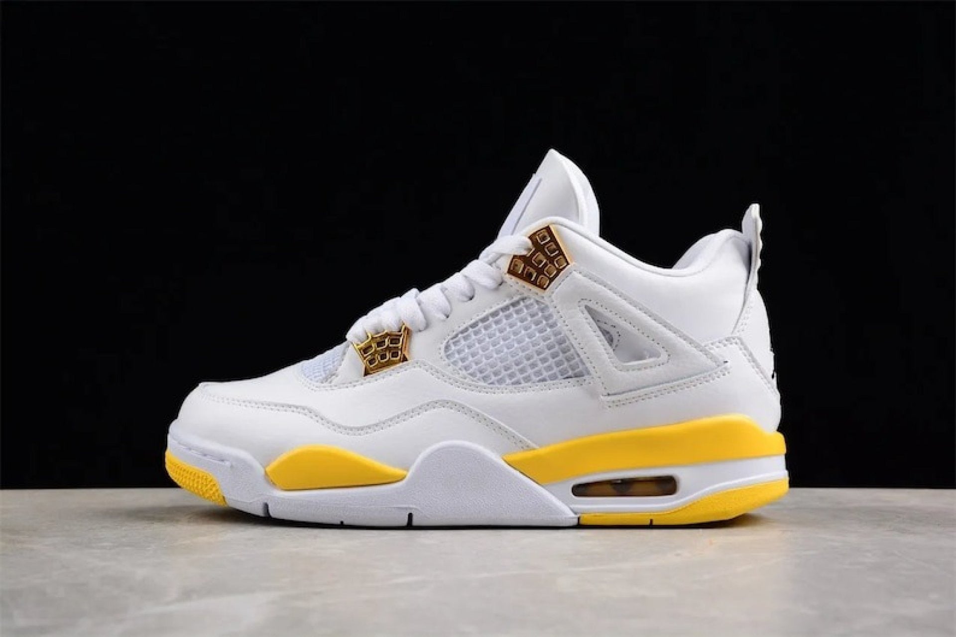 Air Jordan 4 WMNS Vivid Sulfur Unisex Sneaker