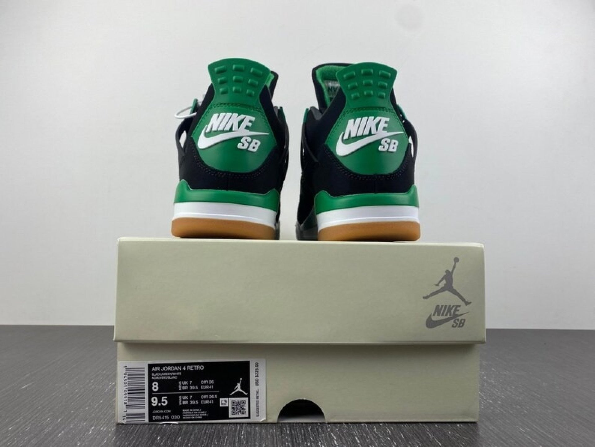 Air Jordan 4 Retro SB Black & Green Unisex Sneaker