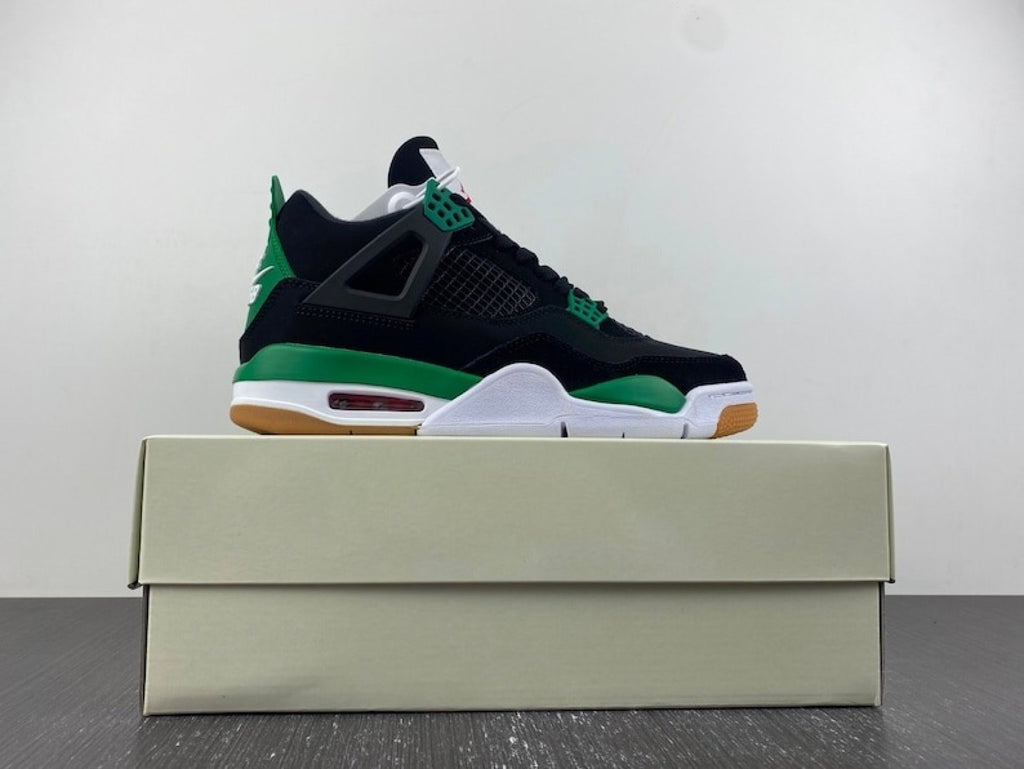 Air Jordan 4 Retro SB Black & Green Unisex Sneaker