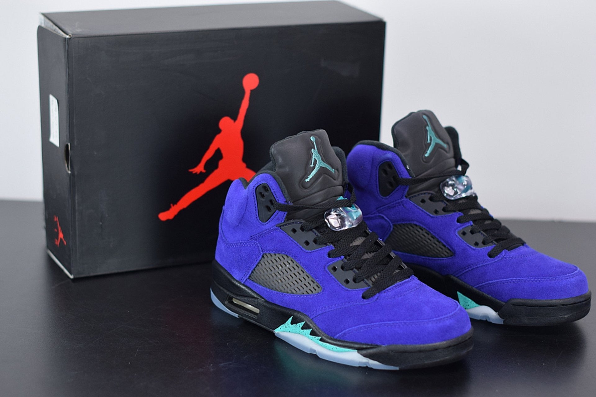 Air Jordan 5 Retro Alternate Grape