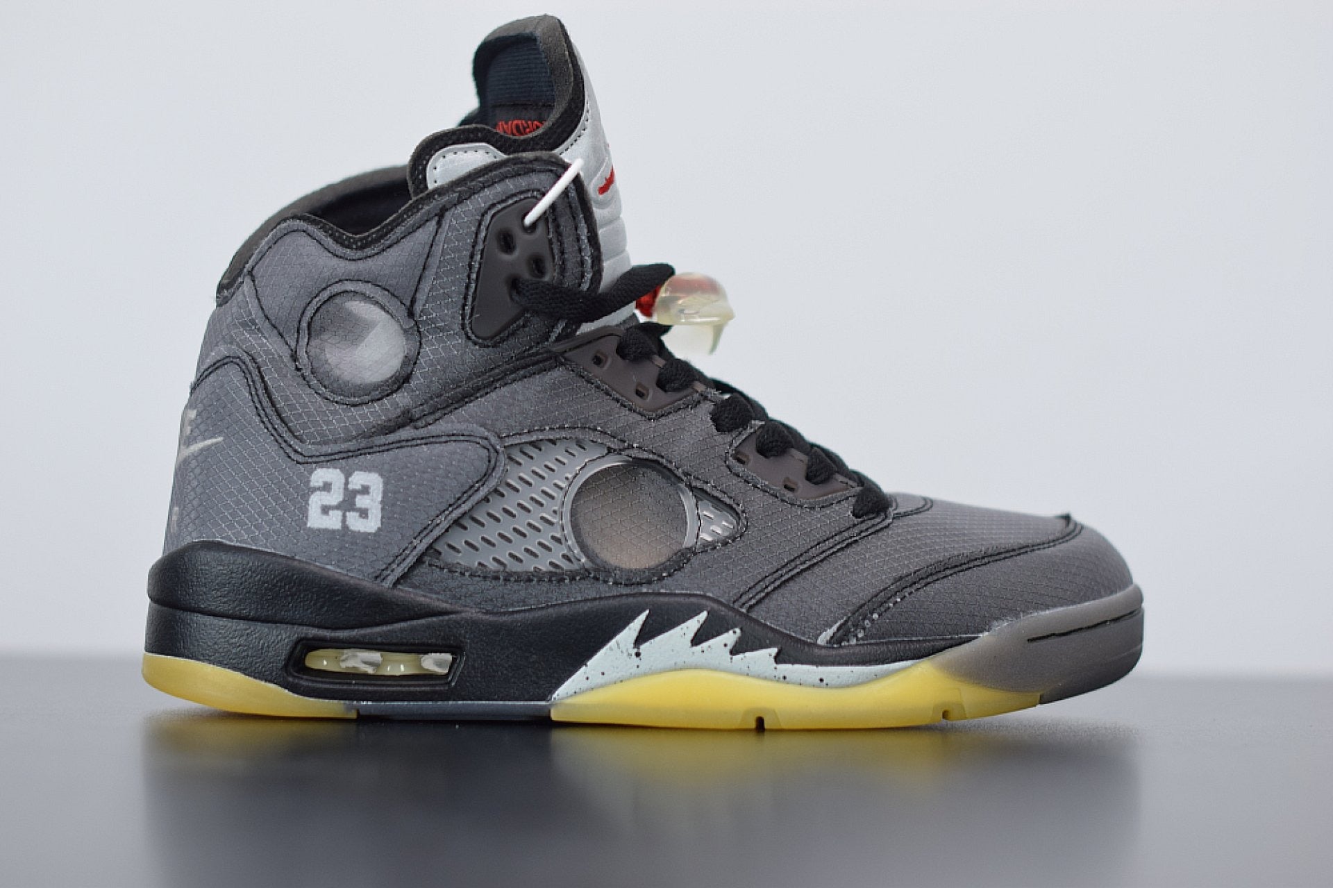Jordan 5 Retro Off-White Muslin