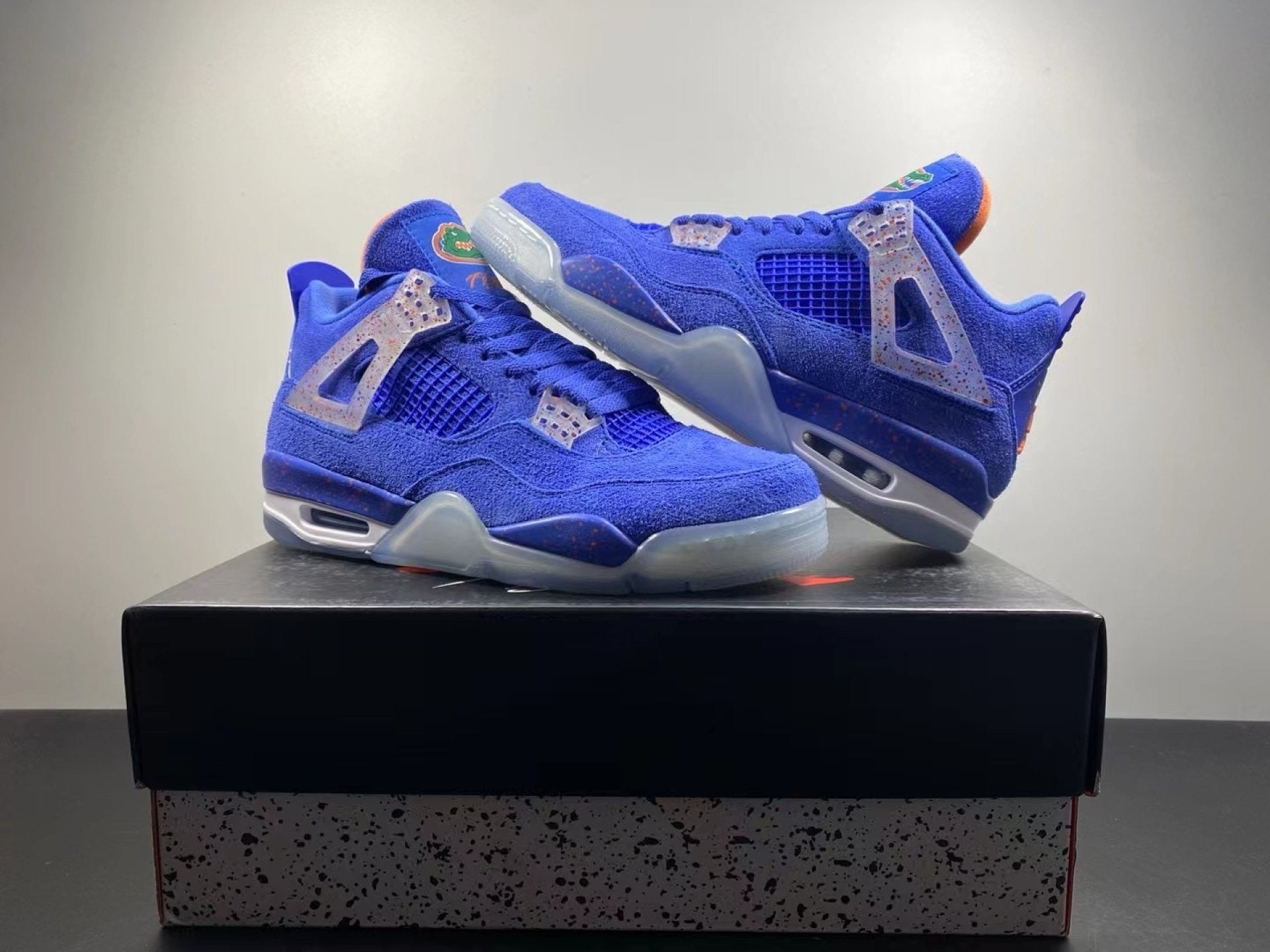 Air Jordan 4 Retro Florida Gators PE