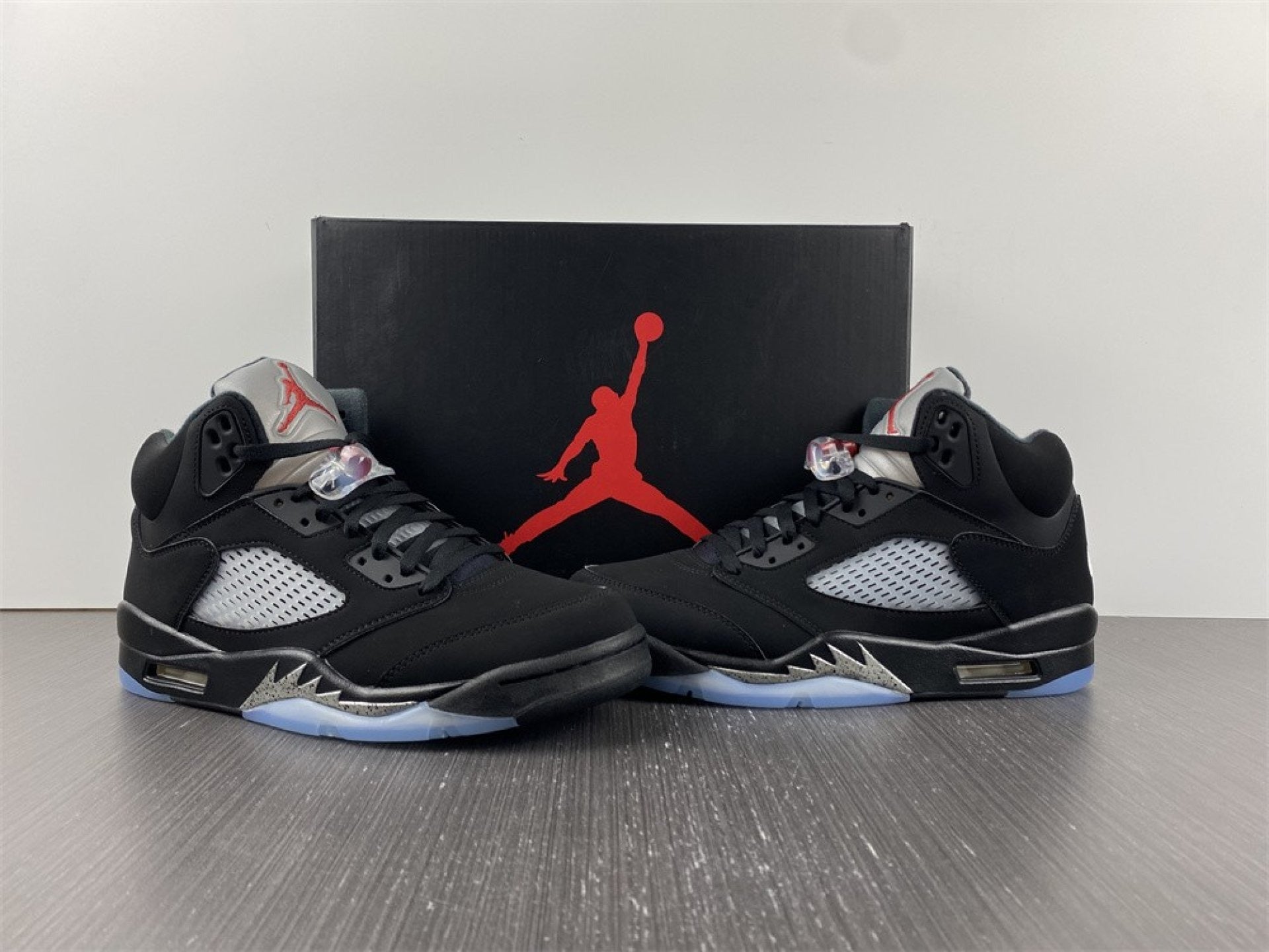 Air Jordan 5 Retro Black Metallic