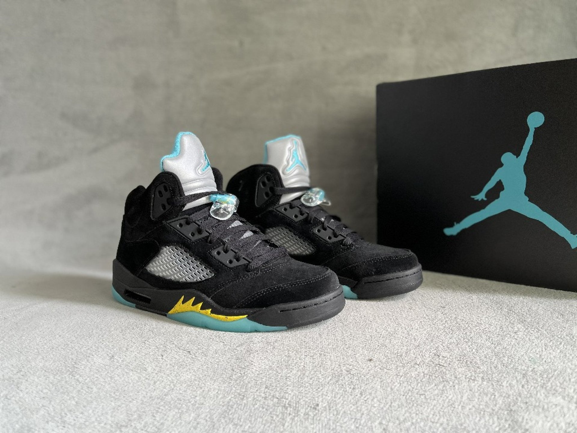 Air Jordan 5 Retro Aqua
